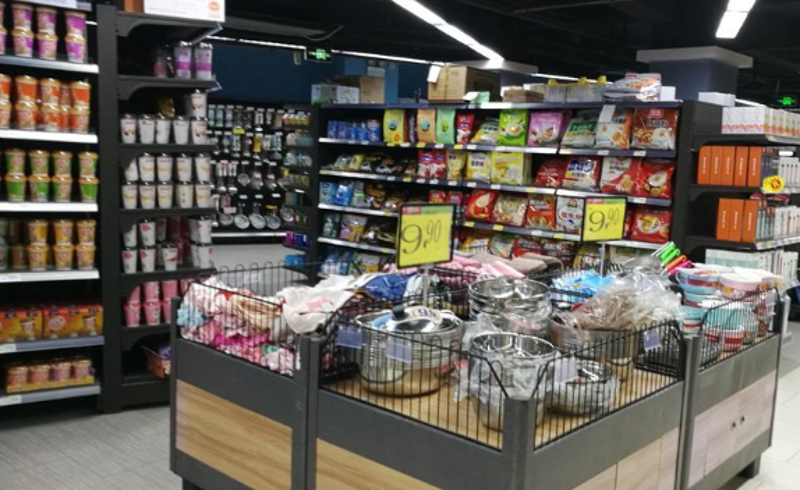 南岸区秀俊百货店具体位置如何快速找到？这家店铺位于重庆南岸区南坪街道，距离地铁站步行仅需5分钟。